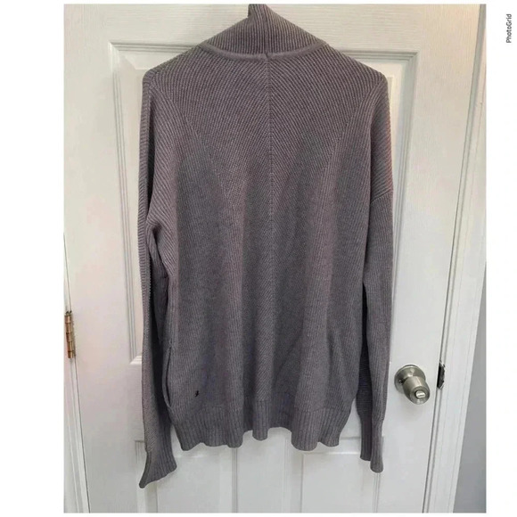 Lululemon I L - Picture 2 of 10